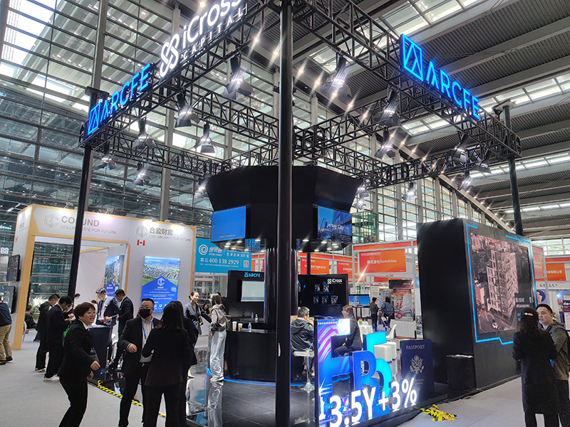 2023年12月16日，第十七屆深圳國際金融博覽會在深圳會展中心開幕，近300家金融機構(gòu)和企業(yè)攜手多款金融產(chǎn)品集中亮相。